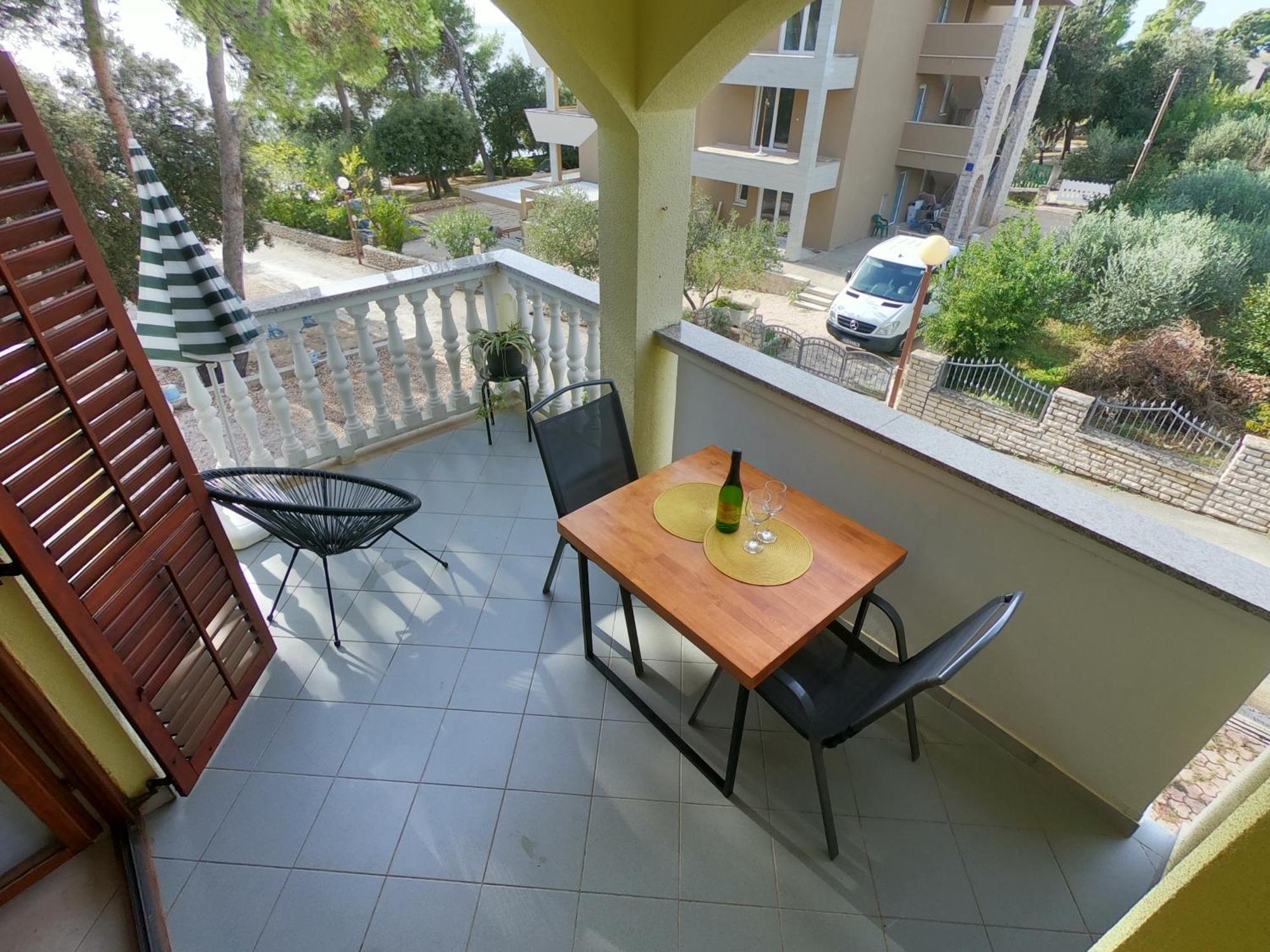 Apartments Stanko Petrcane Buitenkant foto